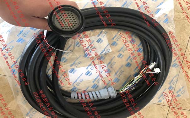 OTC機(jī)器人示教器8米電纜L9241F00