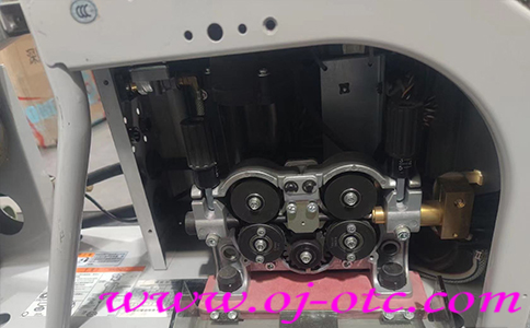 OTC DAIHEN CMV-7402 送絲機(jī)與專用焊槍連接示意